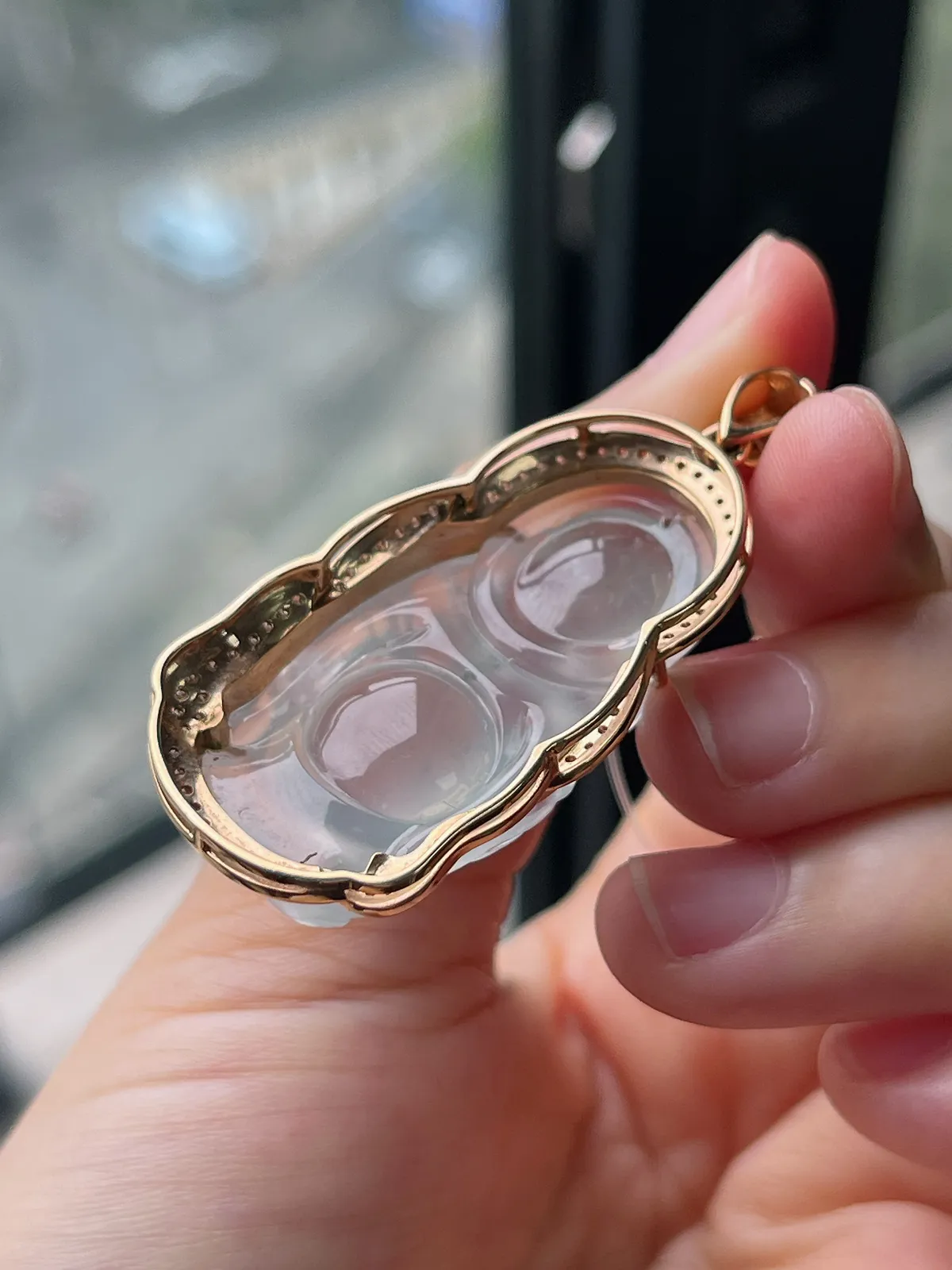 翡翠冰种白色吊坠，印记：G18K,伴钻石