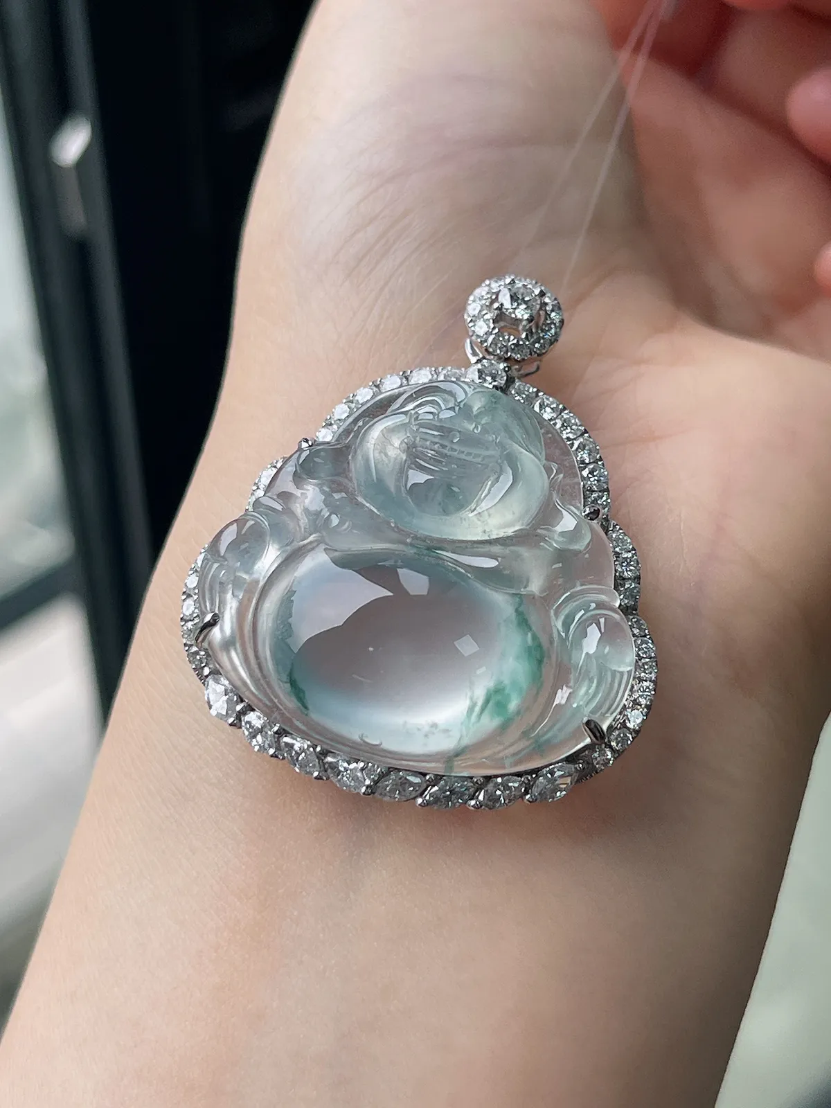 翡翠冰种白色飘花吊坠，印记：G750