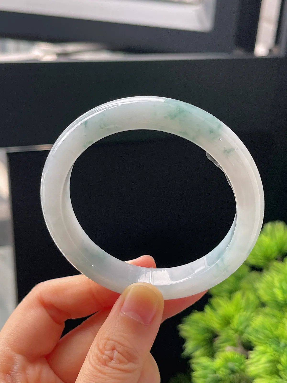 正圈54圈口，翡翠糯化蓝底飘花手镯