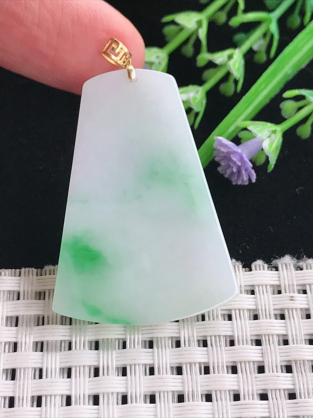 实拍A货翡翠39.2/28.7/4老坑冰润水灵飘阳绿无事牌吊坠翡翠挂件