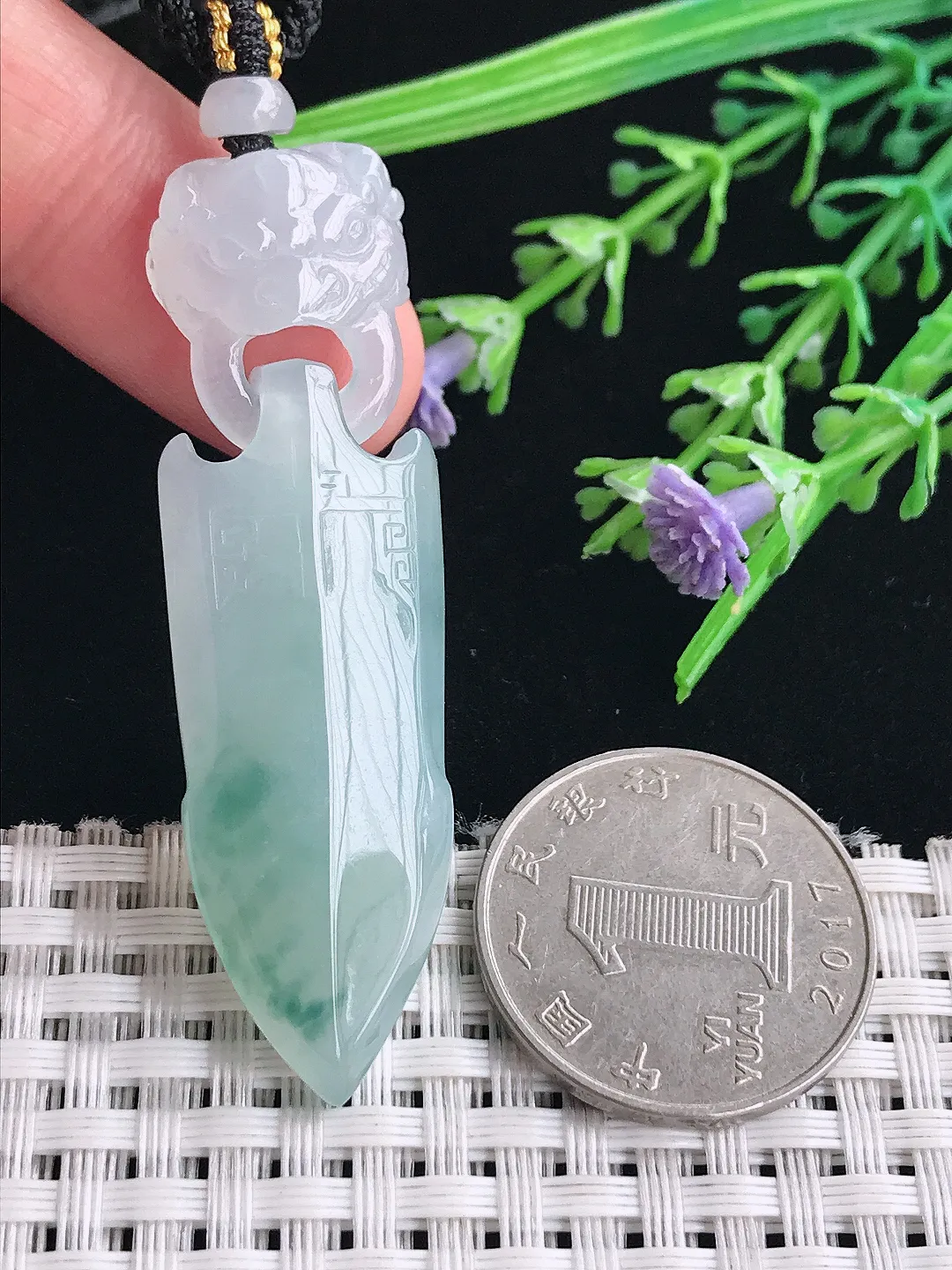 实拍A货翡翠57.5/17/8老坑冰胶水灵冰飘花仿古宝剑吊坠翡翠挂件