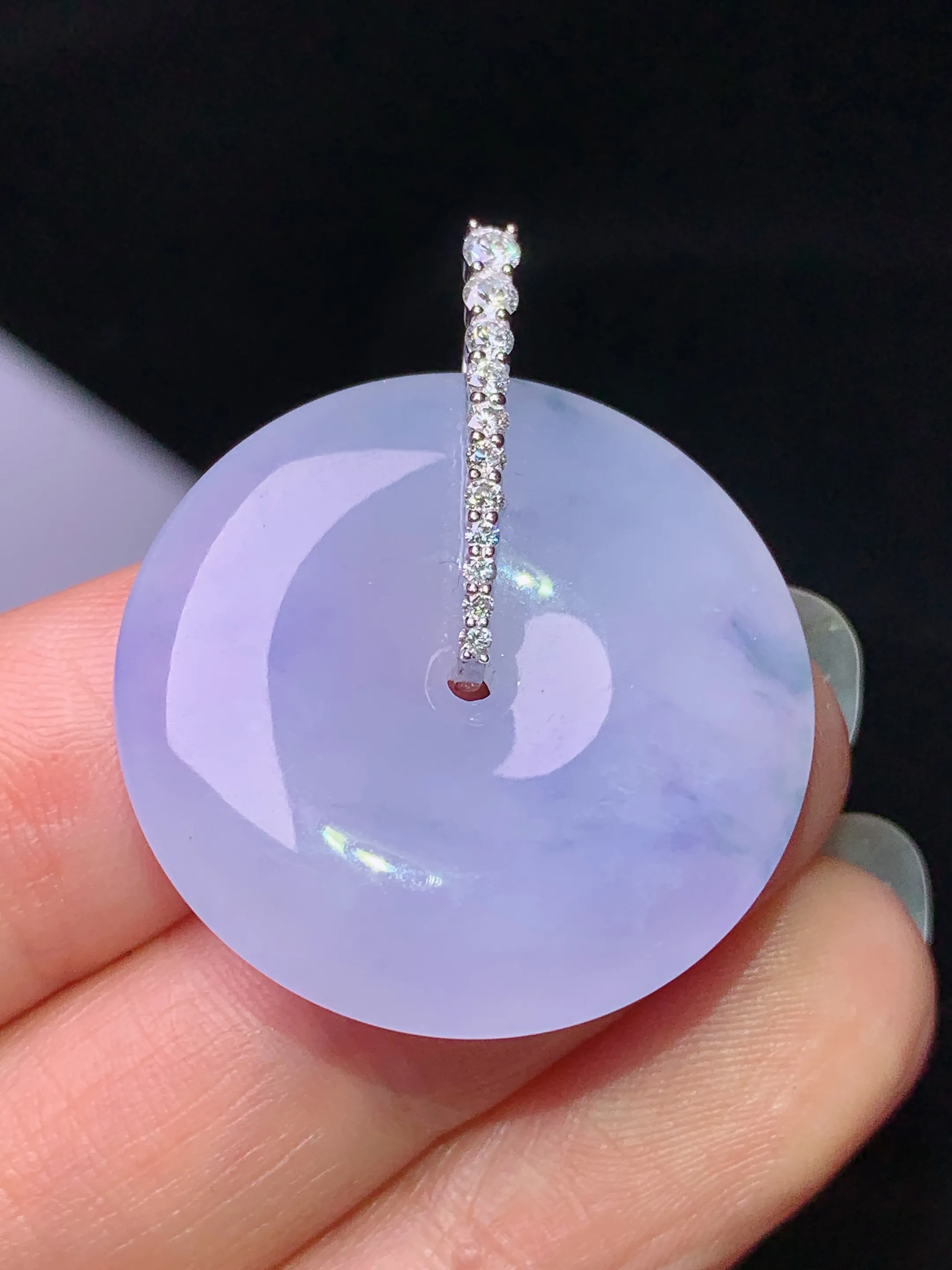 18k金钻镶嵌紫罗兰平安扣吊坠 玉质细腻 水润亮眼 整体尺寸32.2*26.7*5.5