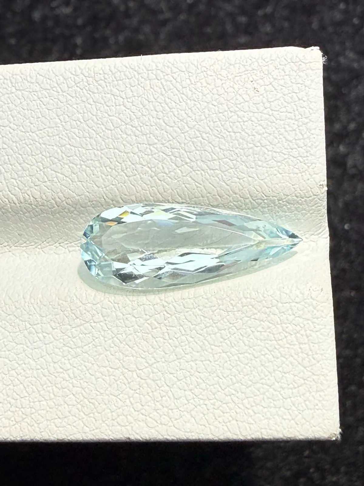 2.545克拉天然海蓝宝戒面裸石，颜色超美，火彩超好，尺寸：17.7*6.8*3.8mm