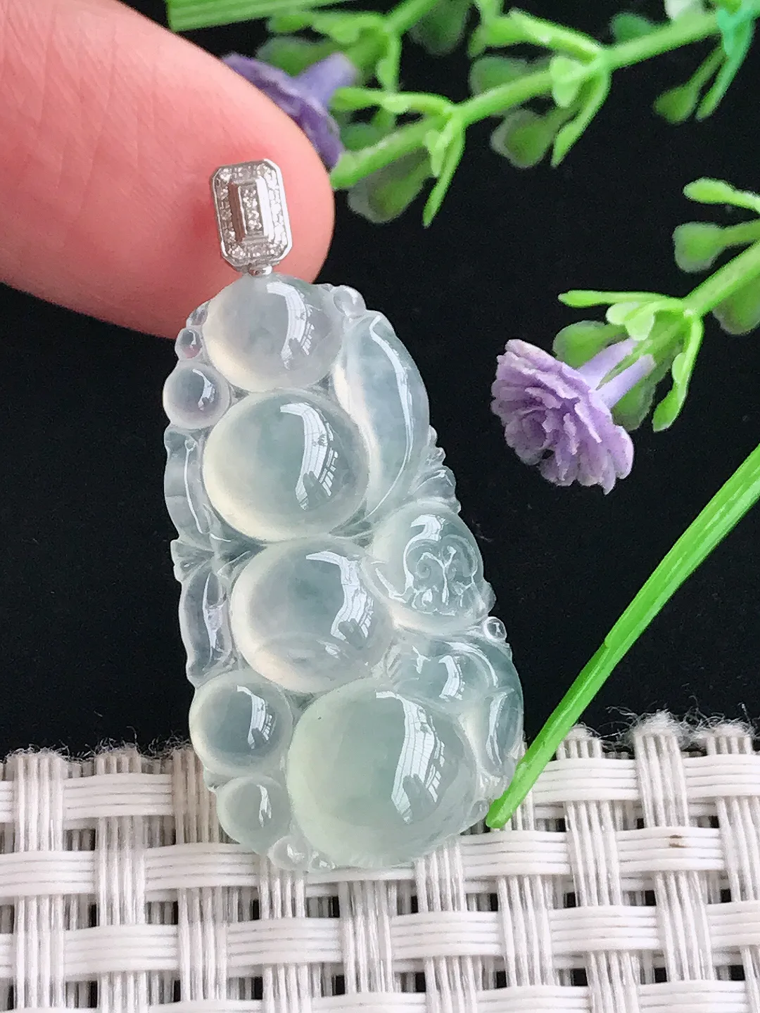 实拍A货翡翠31.5/17.8/4.8老坑18k金镶嵌冰种生肖猴吊坠翡翠挂件