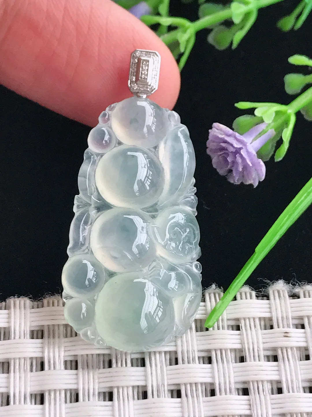 实拍A货翡翠31.5/17.8/4.8老坑18k金镶嵌冰种生肖猴吊坠翡翠挂件