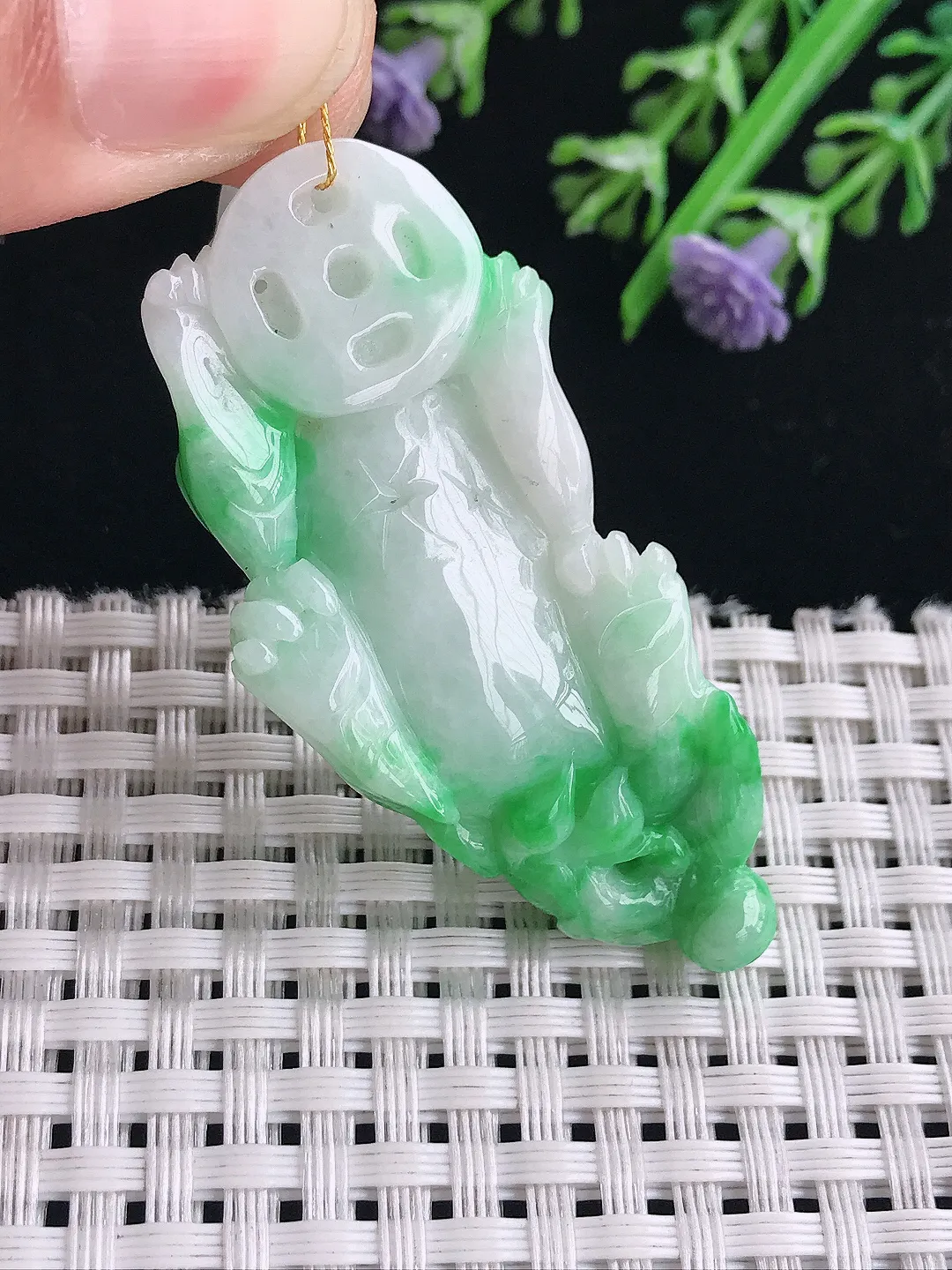 实拍A货翡翠54/25/17.6老坑精美温润飘阳绿貔貅吊坠翡翠挂件