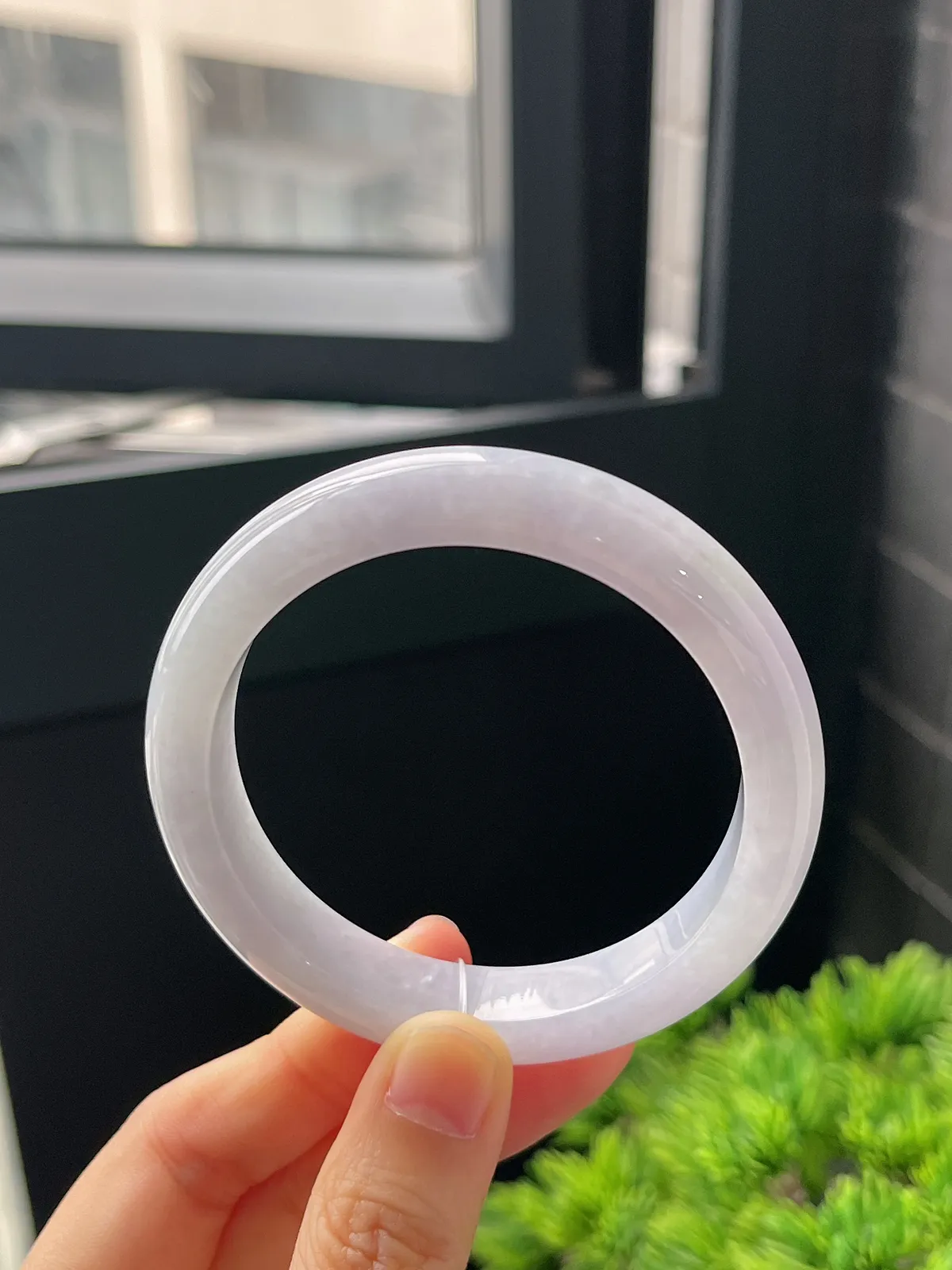 正圈54圈口，翡翠糯化种淡紫色手镯