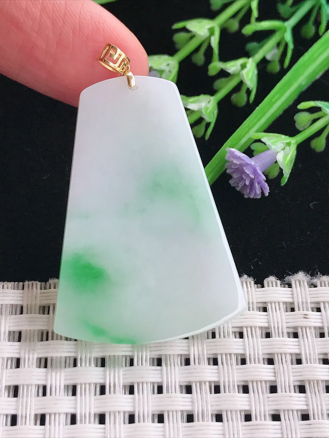 实拍A货翡翠39.2/28.7/4老坑冰润水灵飘阳绿无事牌吊坠翡翠挂件