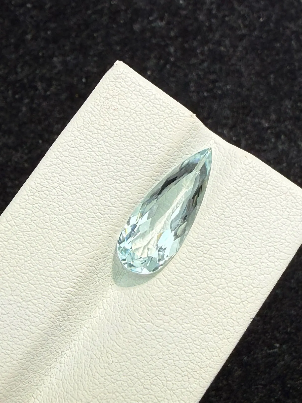 2.545克拉天然海蓝宝戒面裸石，颜色超美，火彩超好，尺寸：17.7*6.8*3.8mm