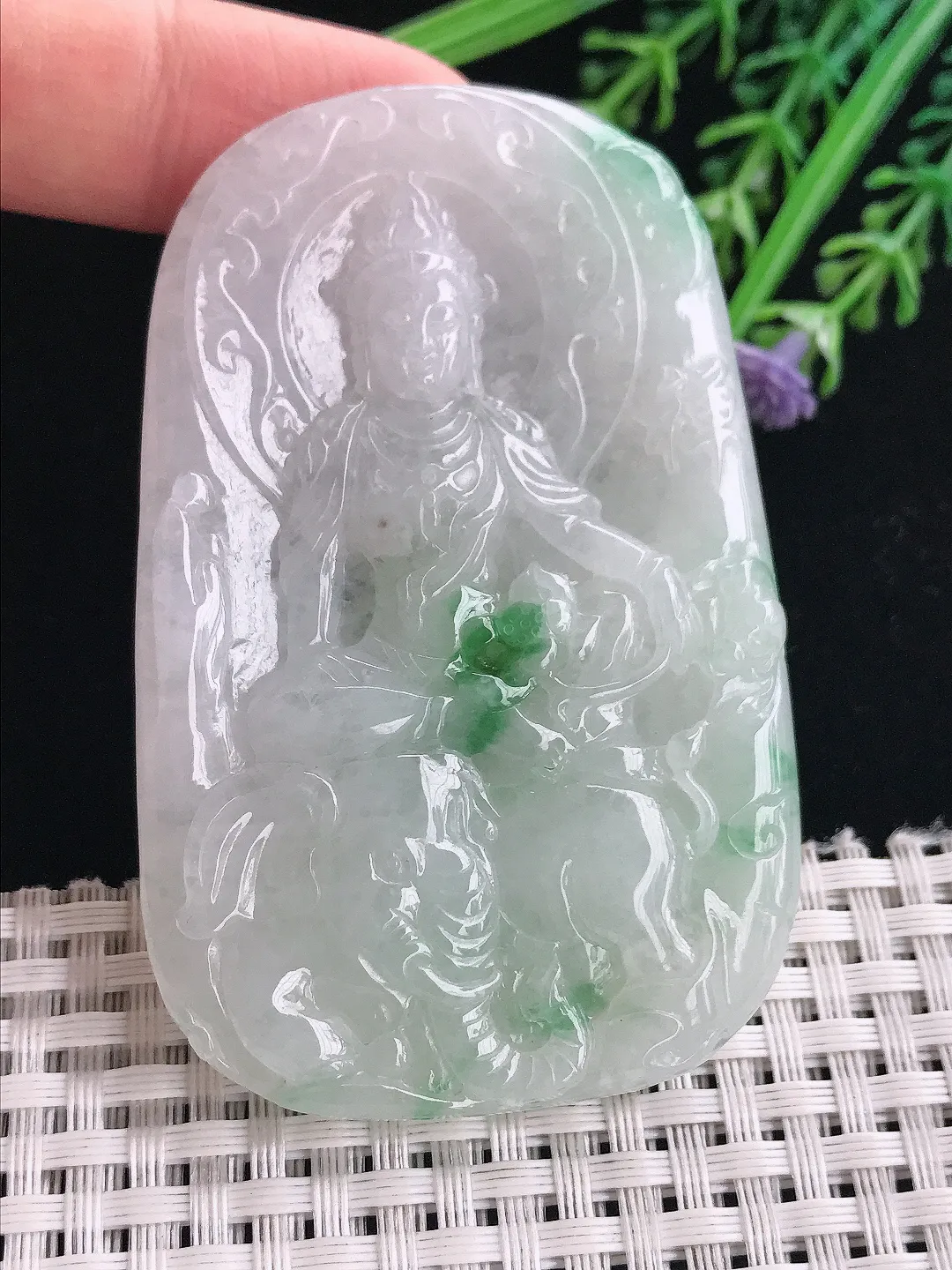 实拍A货翡翠72/46.5/8老坑冰润飘绿普贤菩萨吊坠翡翠挂件