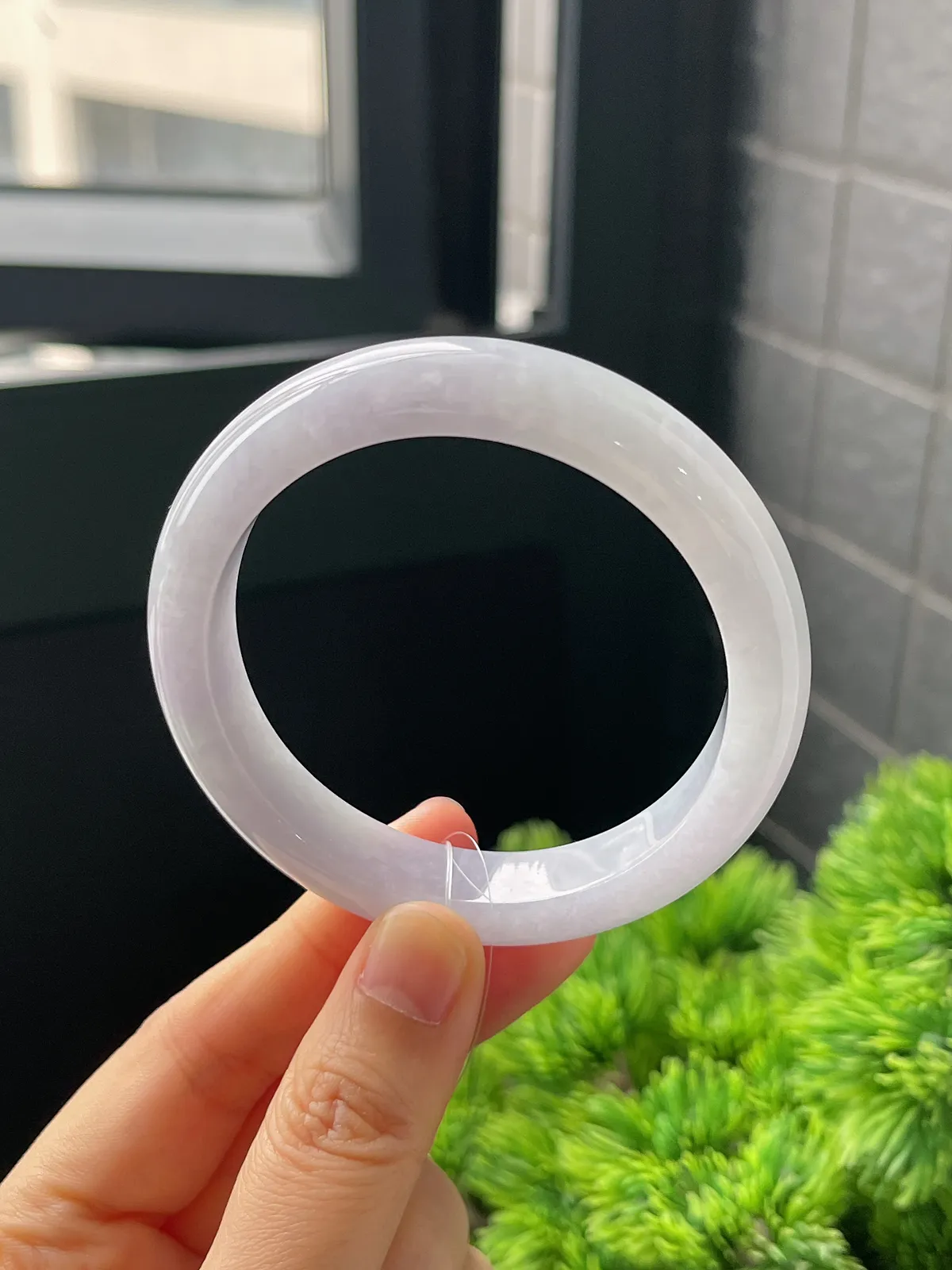 正圈54圈口，翡翠糯化种淡紫色手镯