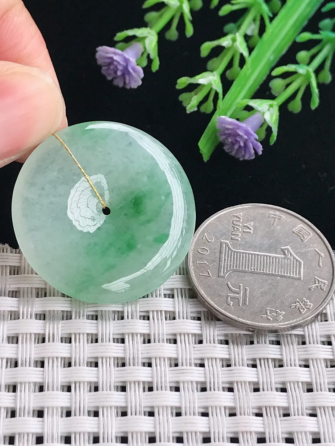 实拍A货翡翠30/4.9老坑冰润起胶飘绿平安扣吊坠翡翠挂件