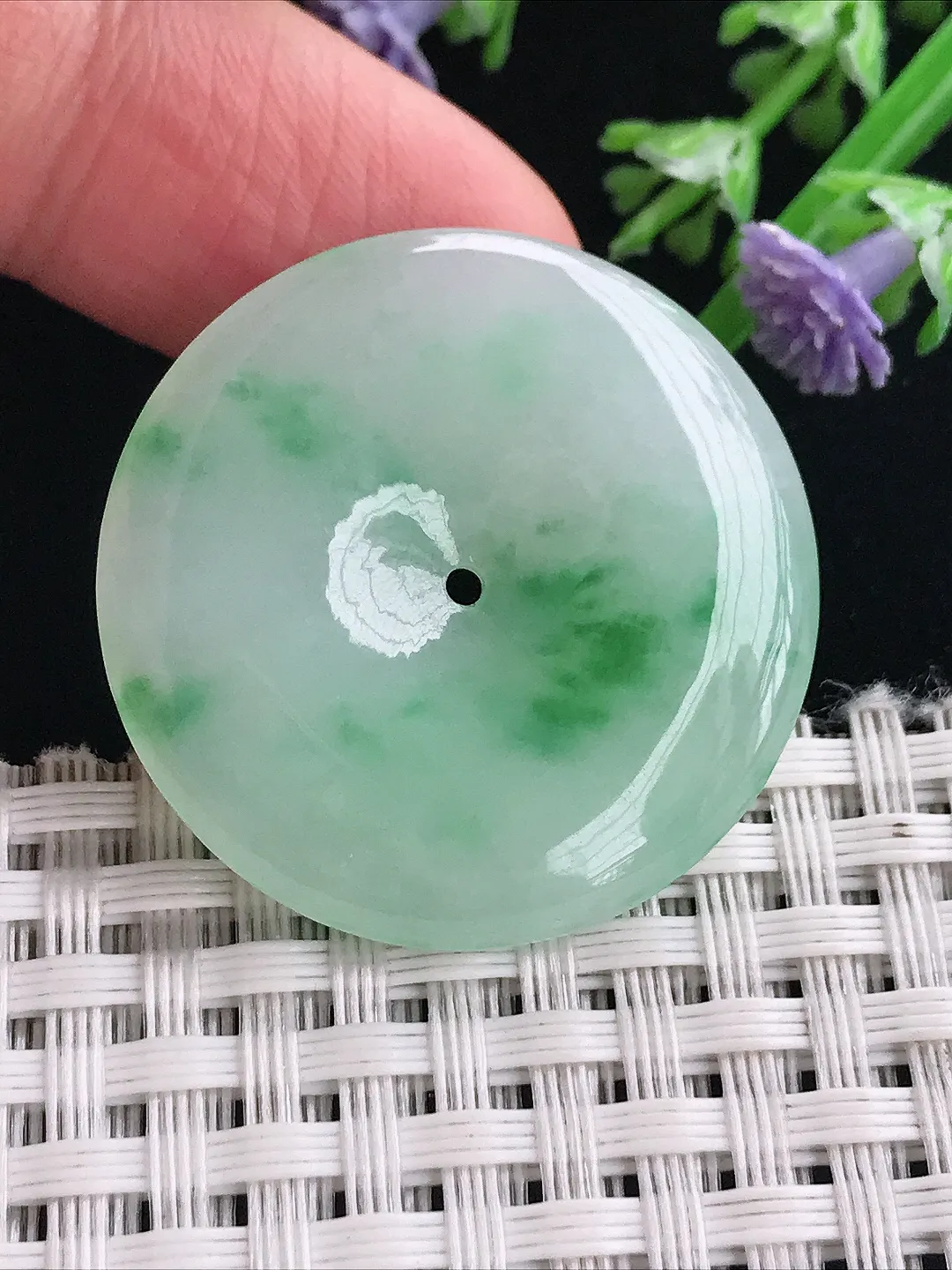 实拍A货翡翠32.2/5.5老坑冰润起胶飘阳绿平安扣吊坠翡翠挂件