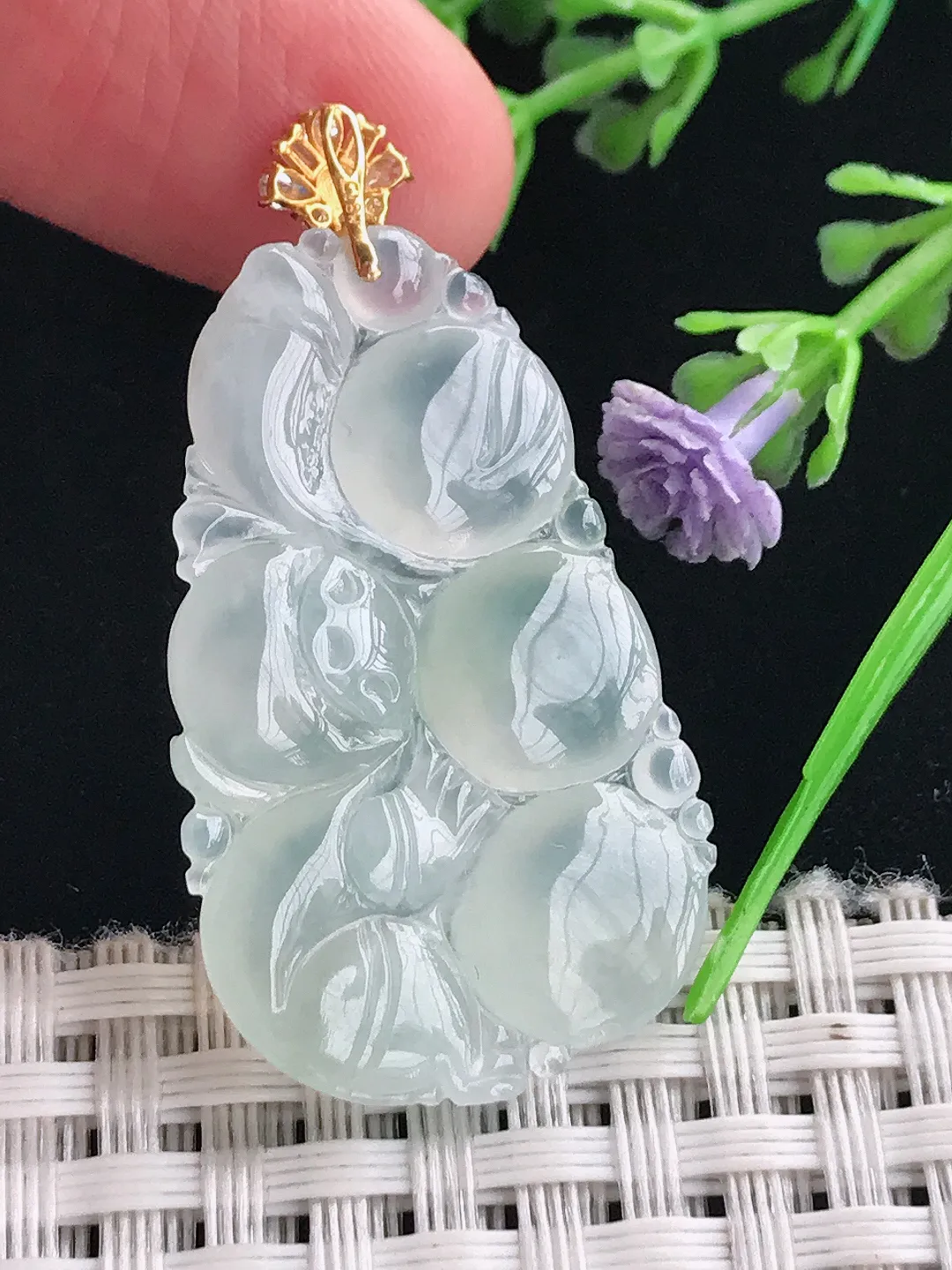 实拍A货翡翠35.6/22/4.6老坑18k金镶嵌冰种灵猴献寿吊坠翡翠生肖猴挂件