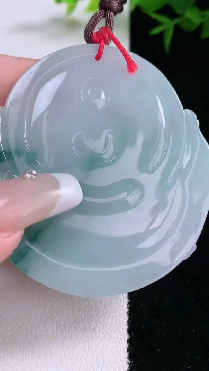 天然A货翡翠冰种飘花文殊菩萨吊坠，尺寸55.3-51-5，重量:28.96g
3月4日