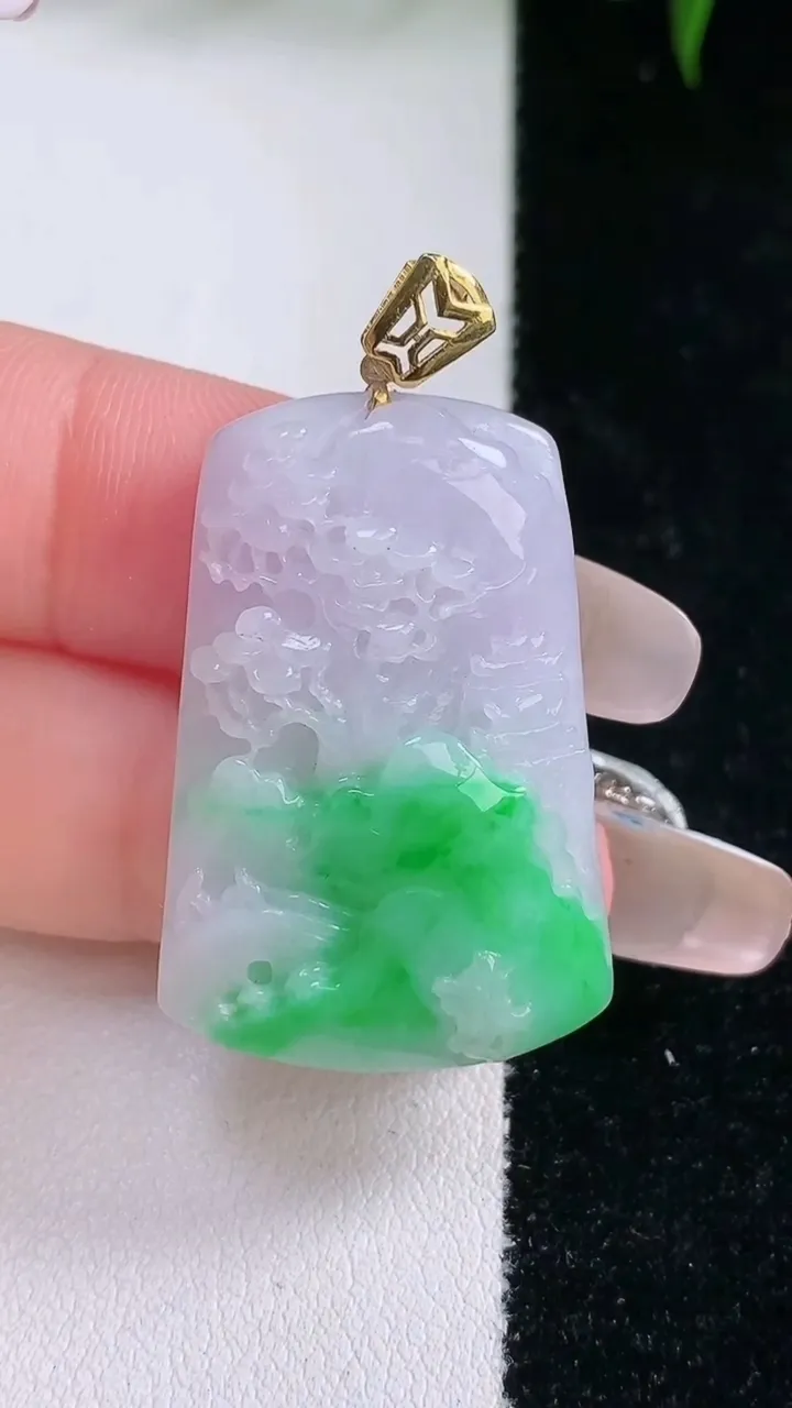 天然A货翡翠山水牌吊坠，尺寸31.8-21.2-6.6，重量:9.85g
3月4日