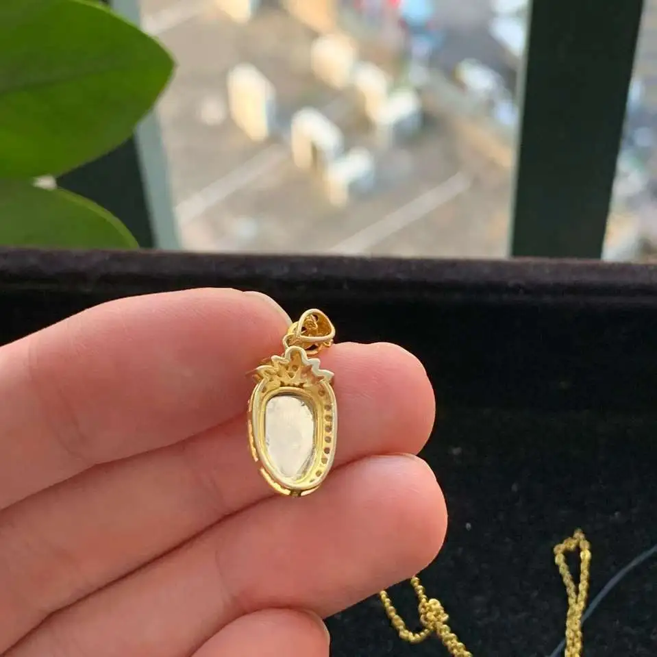 A货天然翡翠冰糯种满绿925银叶子吊坠重量1.41
3月4日