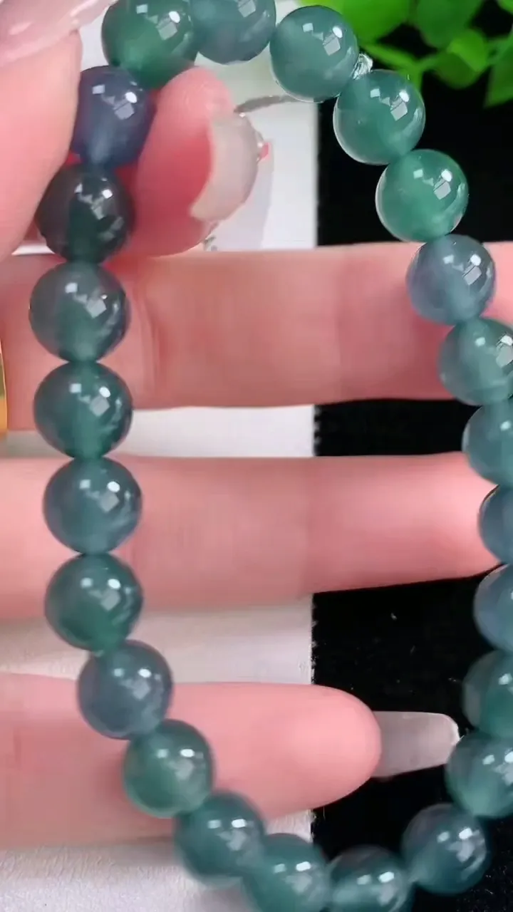 天然A货翡翠圆珠手串，尺寸7.7-24颗，重量:20.10g3月4日
工厂直销收藏佳品,种好水足，色