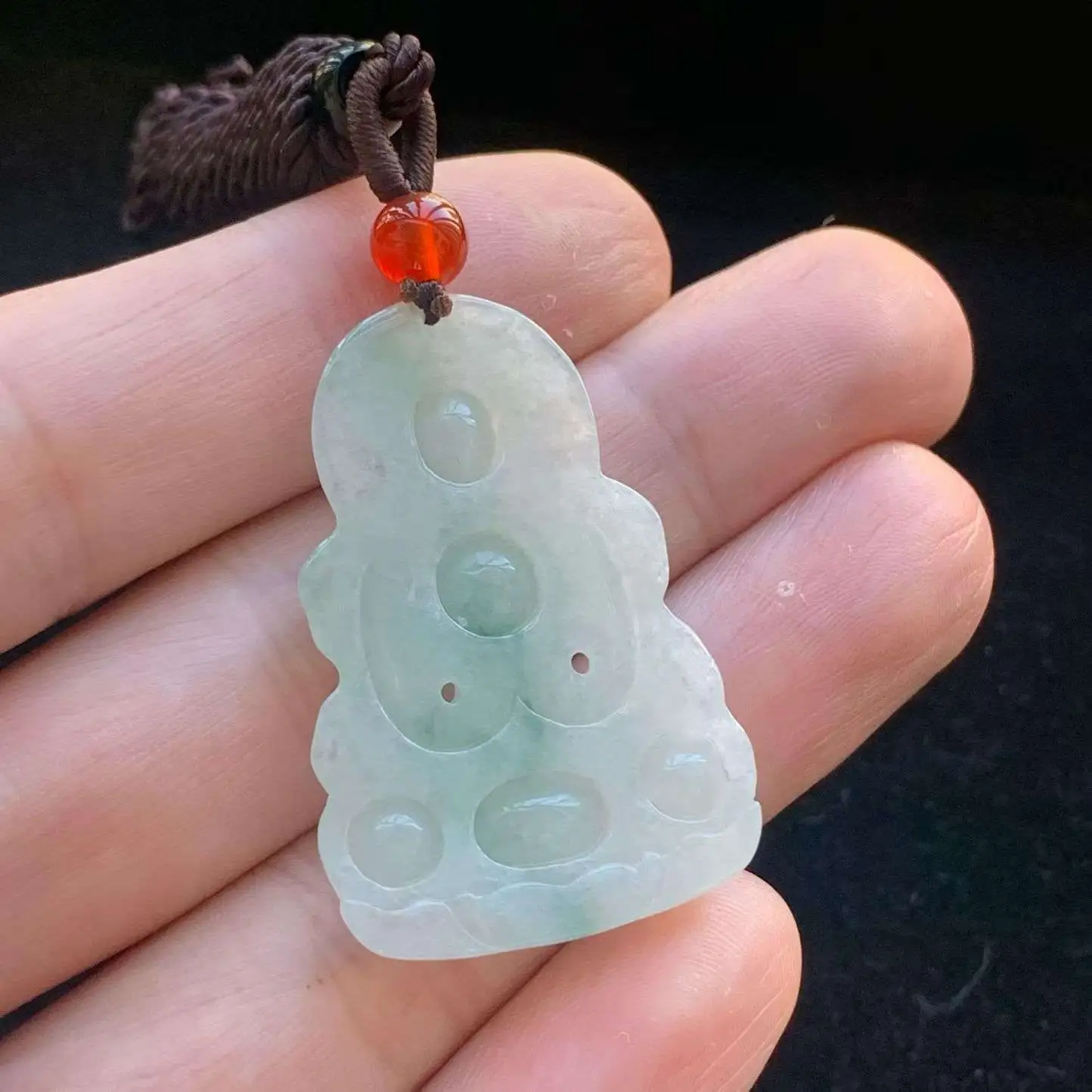 A货天然翡翠冰糯种飘花度母吊坠重量7.09
3月4日