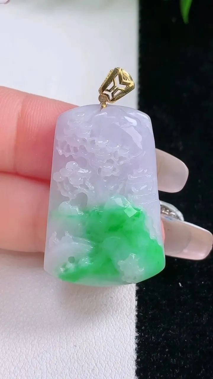 天然A货翡翠山水牌吊坠，尺寸31.8-21.2-6.6，重量:9.85g
3月4日