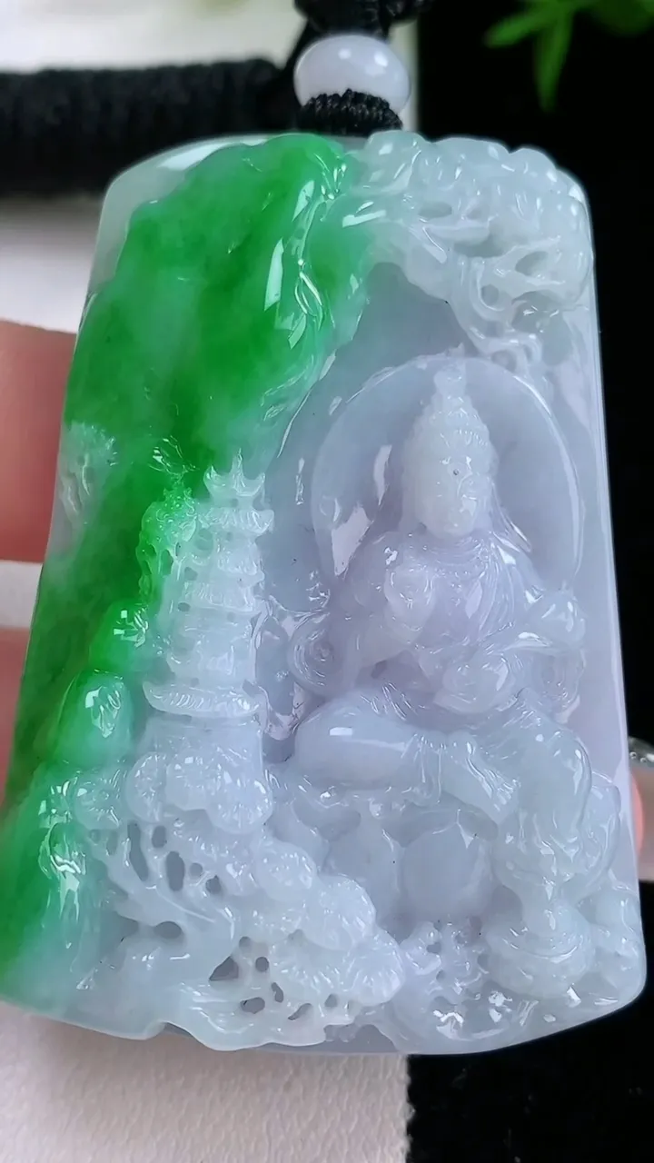 天然A货翡翠山水观音菩萨吊坠，尺寸54.5-38.3-11.3，重量:48.98g
3月5日