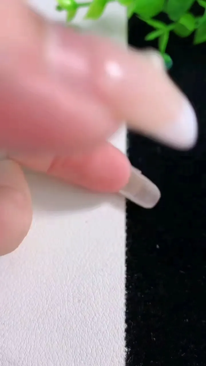 天然A货翡翠山水牌吊坠，尺寸58.3-3.4，重量:31.27g
3月5日