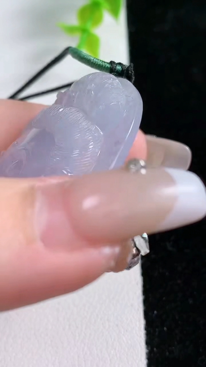 天然A货翡翠紫罗兰观音头吊坠，尺寸47.7-34-7.9，重:20.17g
3月5日