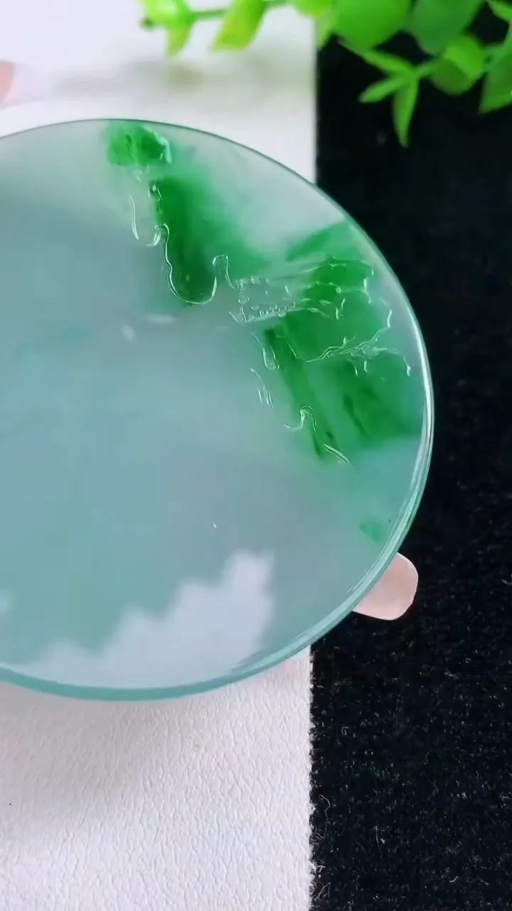 天然A货翡翠山水牌吊坠，尺寸58.3-3.4，重量:31.27g
3月5日