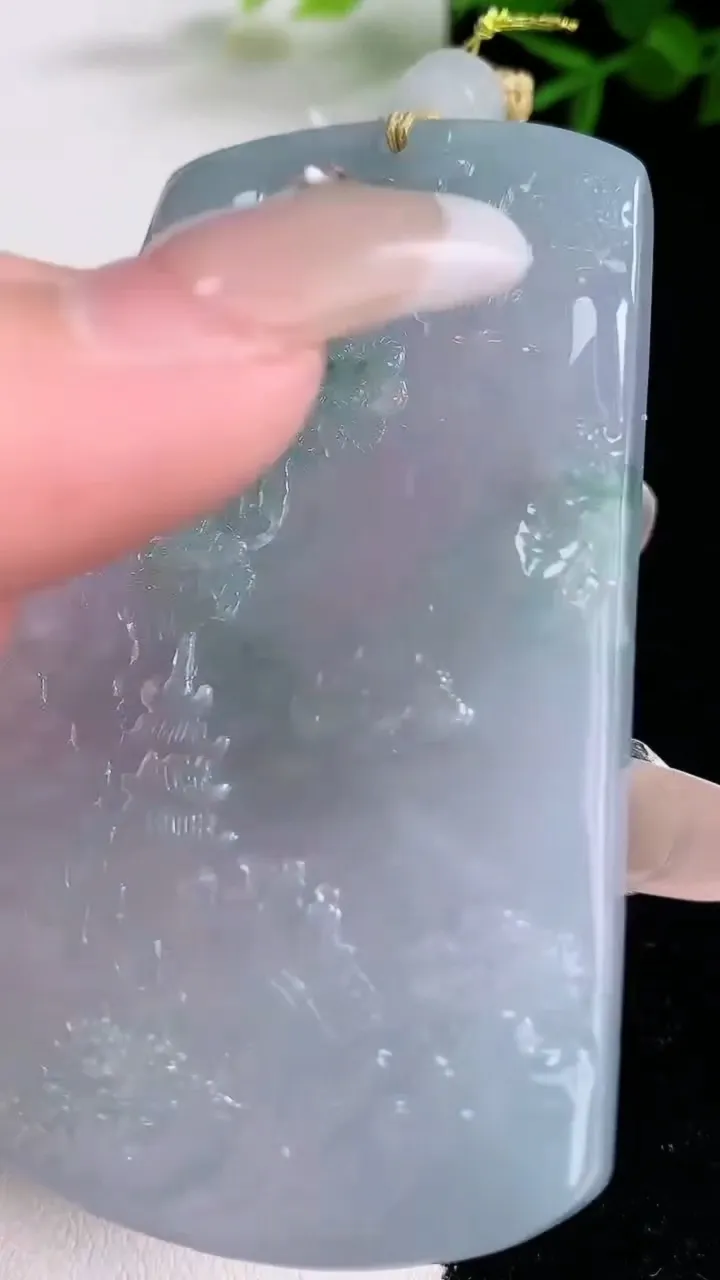 天然A货翡翠紫罗兰飘花山水牌吊坠，尺寸67.7-43.2-5.2，重量:44.67g
3月5日