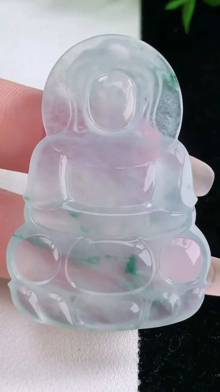 天然A货翡翠种飘花观音菩萨吊坠，尺寸49.8-34.5-5，重量:16.50g
3月5日