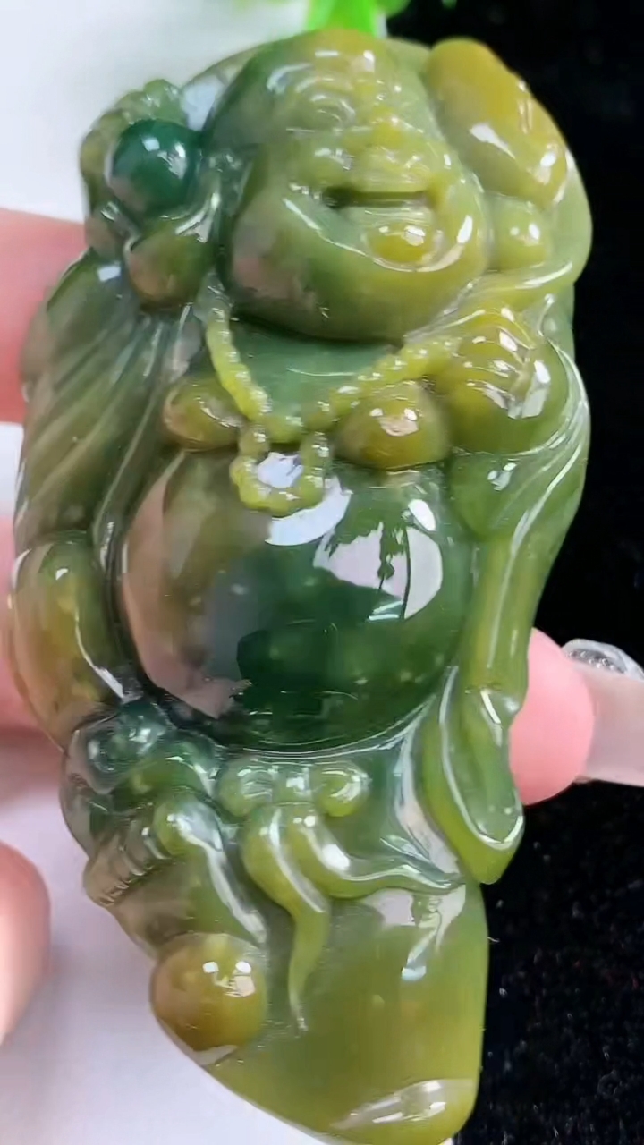 天然A货翡翠蓝水双彩逍遥佛吊坠，尺寸77-39.6-18.7，重:87.27g
3月5日