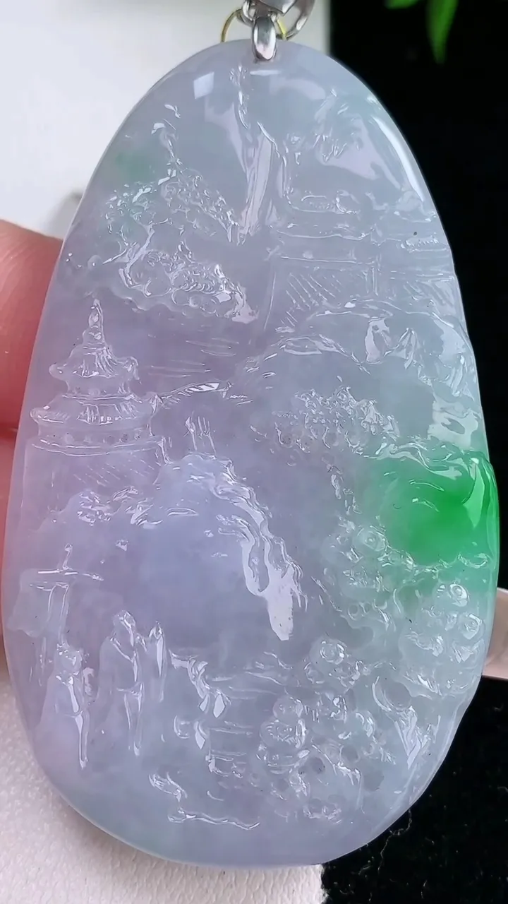 天然A货翡翠18K金春带彩紫罗兰水滴吊坠一对，尺寸61.6-36.7-5.7，重量:32.42g
3