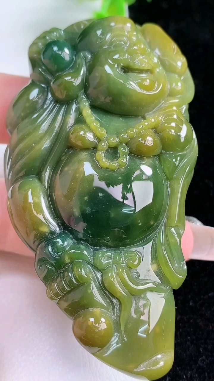 天然A货翡翠蓝水双彩逍遥佛吊坠，尺寸77-39.6-18.7，重:87.27g
3月5日