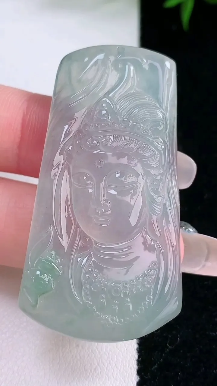 天然A货翡翠观音头吊坠，尺寸51-27.5-5，重量:17.78g
3月5日