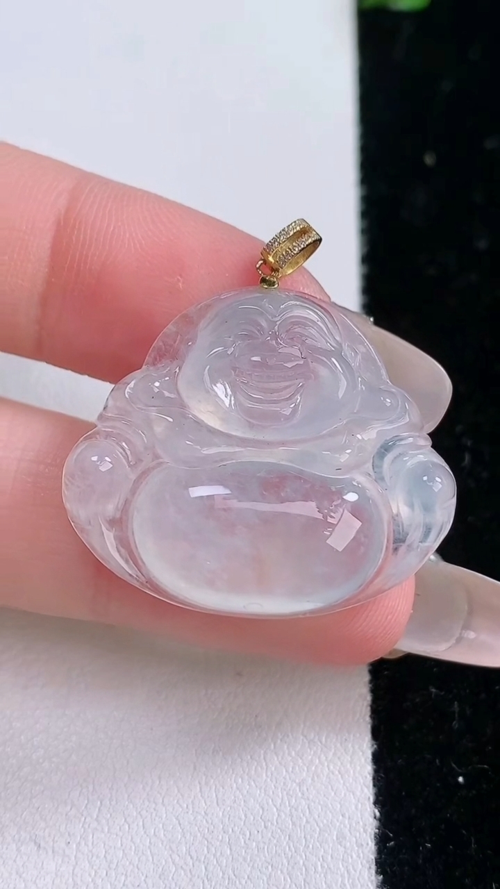 天然A货翡翠种白冰佛公吊坠，尺寸24.8-29-5.4，重量:6.14g
3月6日