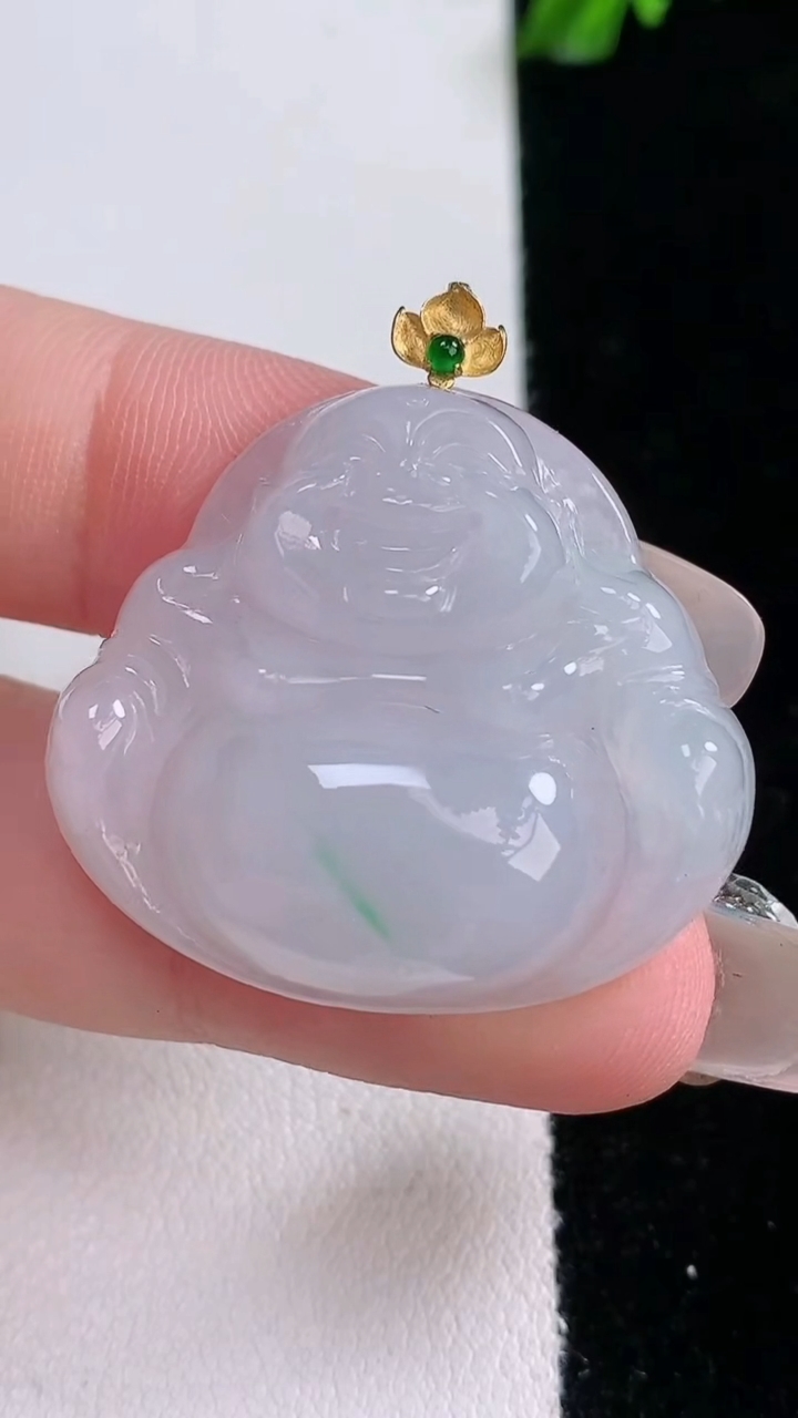 天然A货翡翠佛公吊坠，尺寸28.2-29.6-7.6，重量:10.28g
3月6日
