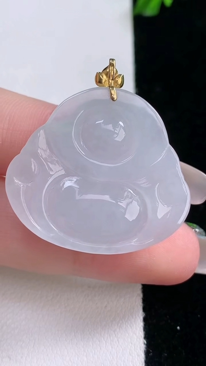 天然A货翡翠佛公吊坠，尺寸28.2-29.6-7.6，重量:10.28g
3月6日