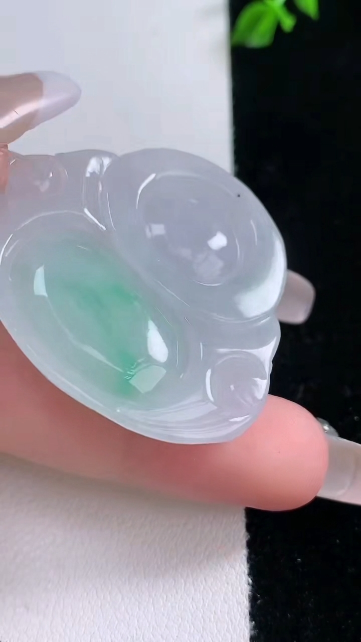 天然A货翡翠佛公吊坠，尺寸36-39.8-7.5，重量:16.46g
3月6日