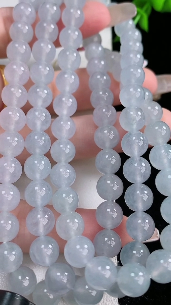 天然A货翡翠种紫罗兰圆珠项链，尺寸7.7-88颗，重量:79.56g3月6日
工厂直销收藏佳品,种好