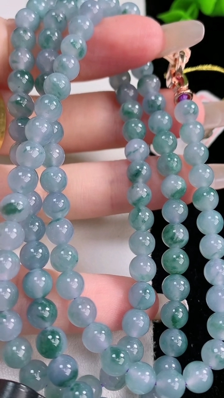 天然A货翡翠紫罗兰飘花圆珠项链，尺寸6-108颗，重量:38.18g3月6日
工厂直销收藏佳品,种好