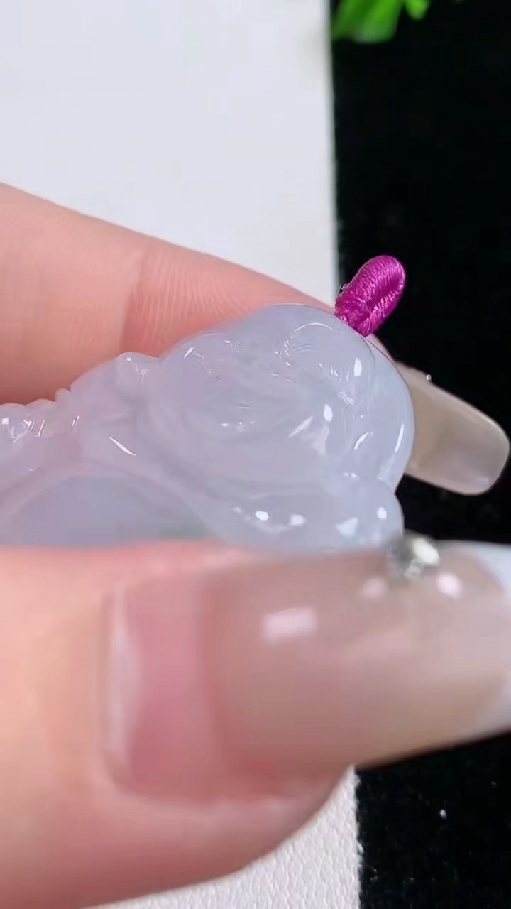 天然A货翡翠飘花佛公吊坠，尺寸34.5-36.2-5.8，重量:11.51g
3月6日