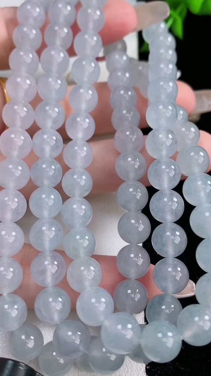 天然A货翡翠种紫罗兰圆珠项链，尺寸7.7-88颗，重量:79.56g3月6日
工厂直销收藏佳品,种好