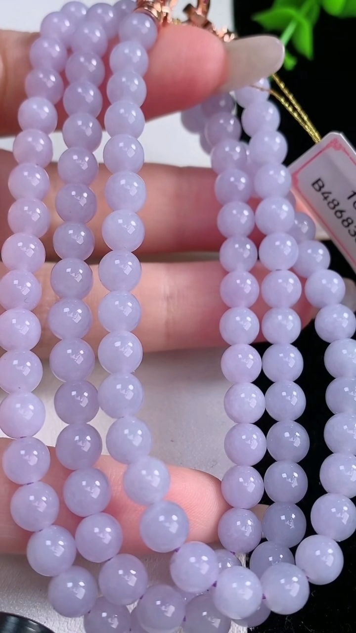 天然A货翡翠紫罗兰圆珠项链，尺寸5.7-108颗，重量:38.50g3月6日
工厂直销收藏佳品,种好水足，色泽均匀，有种有色，上手高大气！