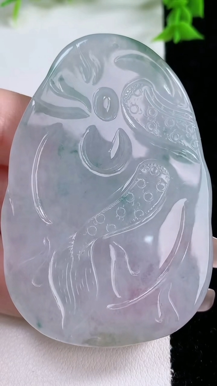 天然A货翡翠飘花御龙观音菩萨吊坠，尺寸66-44-10，重量:46.89g
3月7日