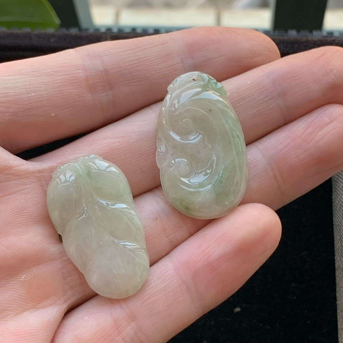 A货天然翡翠冰糯种飘花如意叶子一对吊坠重量4.19
3月7日