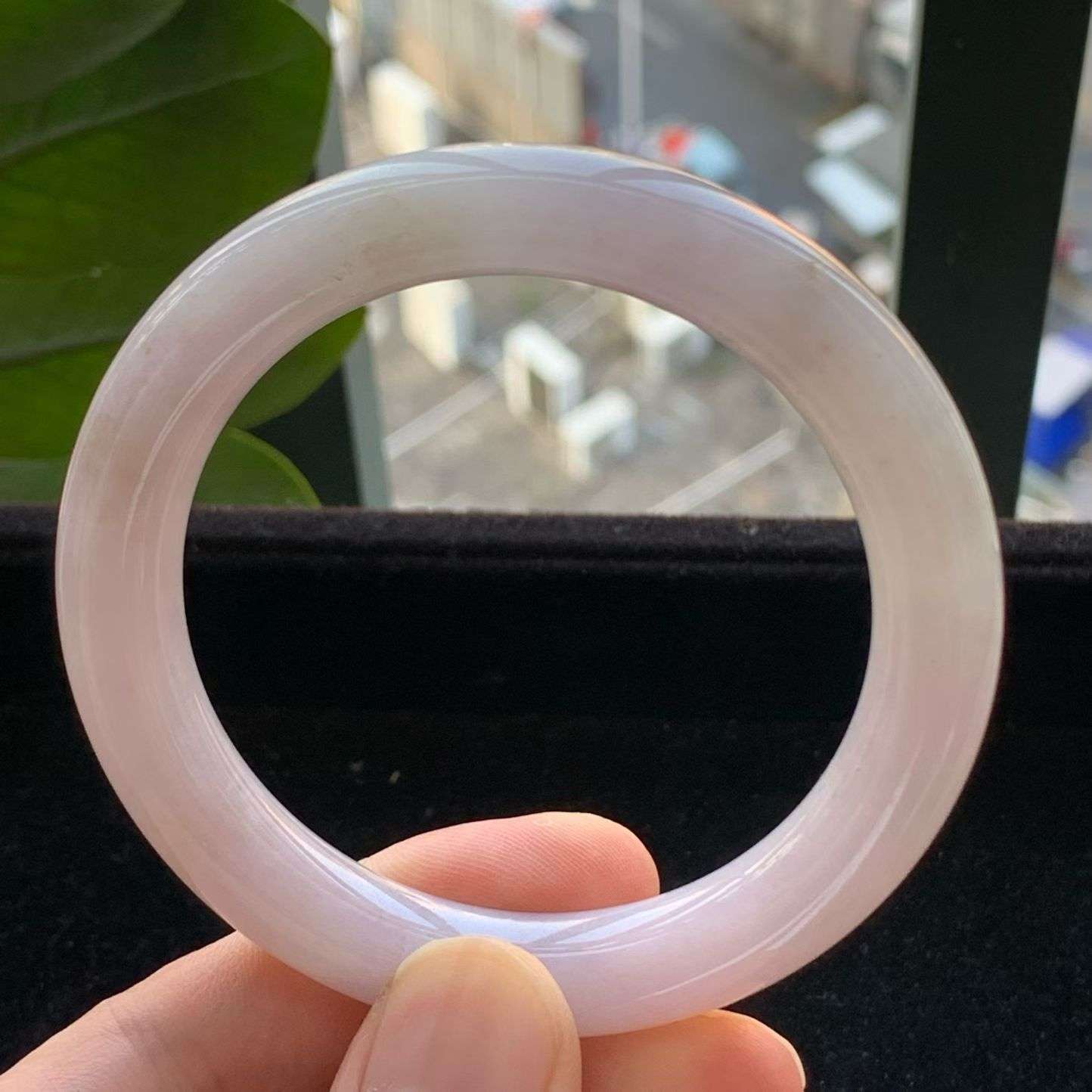 A货天然翡翠冰糯种紫罗兰手镯56-57圈重量61.38
3月7日