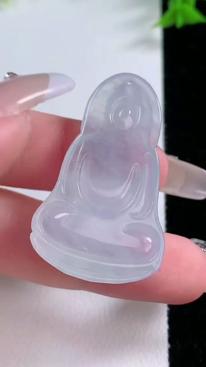 天然A货翡翠观音菩萨吊坠，尺寸41-24-5.7，重量:9.71g
3月7日