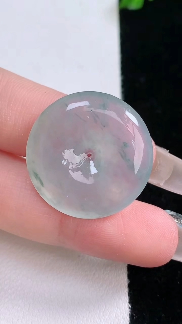 天然A货翡翠冰种飘花平安扣吊坠，尺寸25-5，重量:6.18g
3月7日