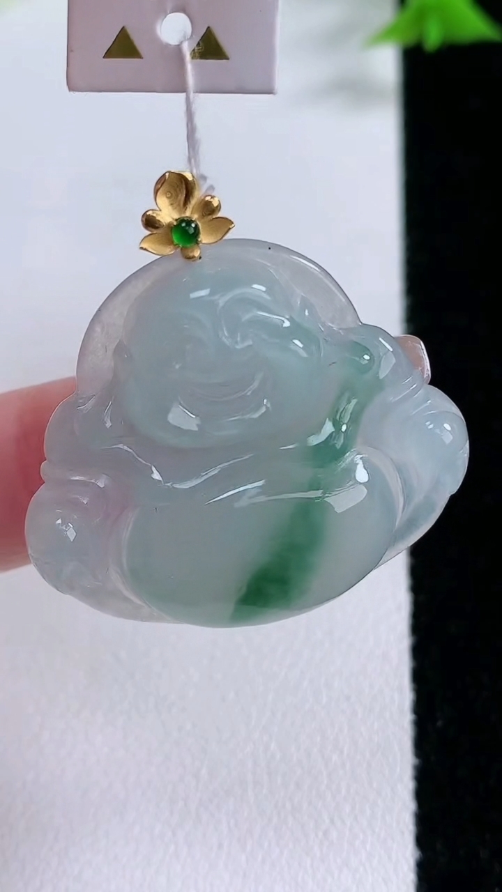 天然A货翡翠种飘花佛公吊坠，尺寸29-32.5-6.2，重量:8.36g
3月7日