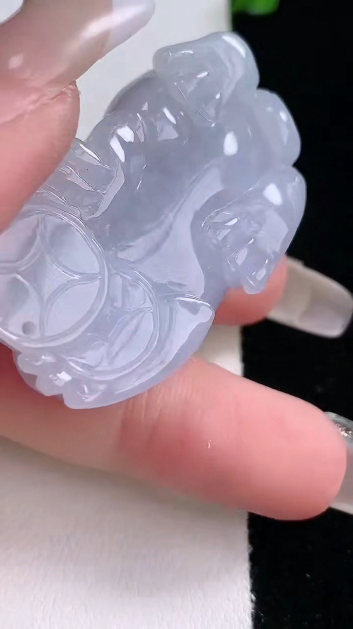 天然A货翡翠紫罗兰貔貅吊坠，尺寸41-23.3-12.2，重量:27.24g
3月7日